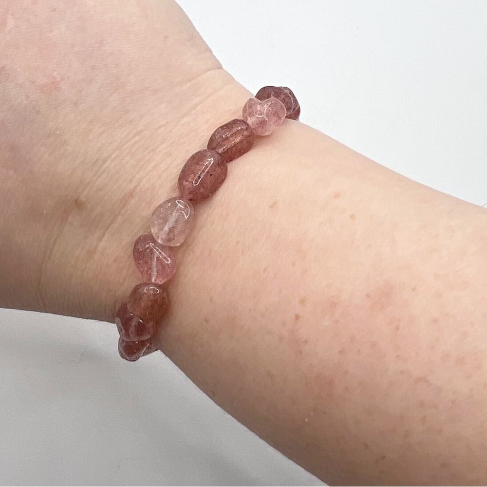 Strawberry Quartz Crystal Beaded Elasticated Stretchy Bracelet Handmade - Picture 3 of 8